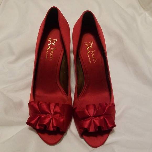 The touch of nina red heels. - Picture 3 of 6